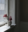 Load image into Gallery viewer, Sunao Vase, Petit - Beehive