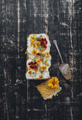 Load image into Gallery viewer, Flowers on a plate receptbok