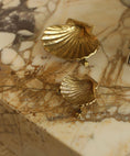 Load image into Gallery viewer, Scarlett Shell plate large