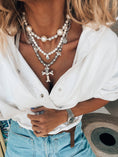 Load image into Gallery viewer, Statement-pärlor med silverdetaljer halsband: Nummer 1