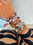 Load image into Gallery viewer, Ηematite Pearl Evil Eye Protection Armband: Guld