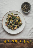 Load image into Gallery viewer, Flowers on a plate receptbok