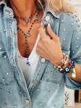 Load image into Gallery viewer, Ηematite Pearl Evil Eye Protection Armband: Guld