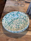 Load image into Gallery viewer, Spruzzi grön salladsskål 30 cm