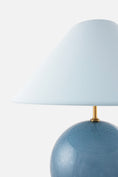 Load image into Gallery viewer, Bordslampa duvblå