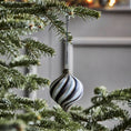 Load image into Gallery viewer, Ornament Chan Black/White