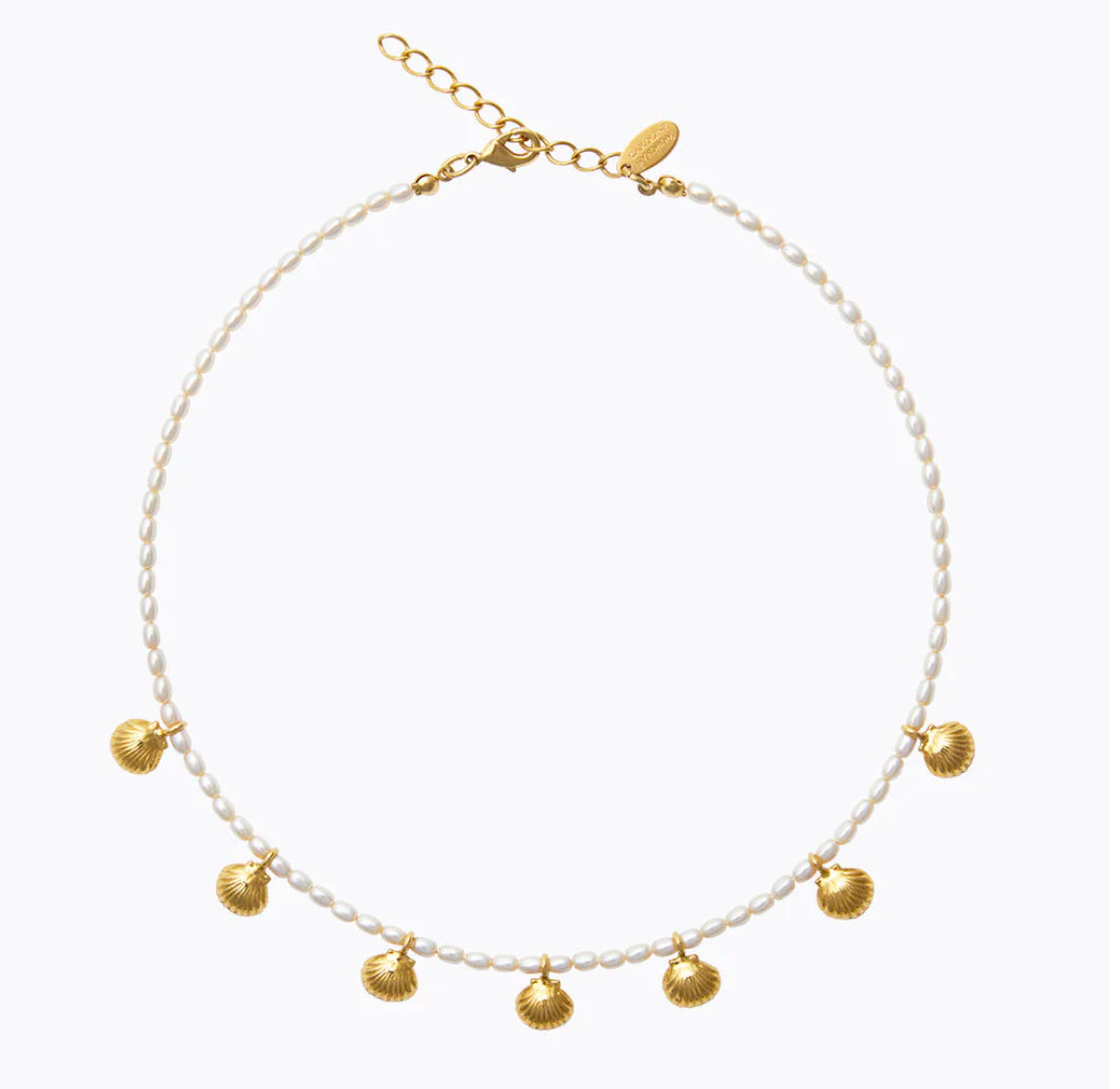 Pearl choker