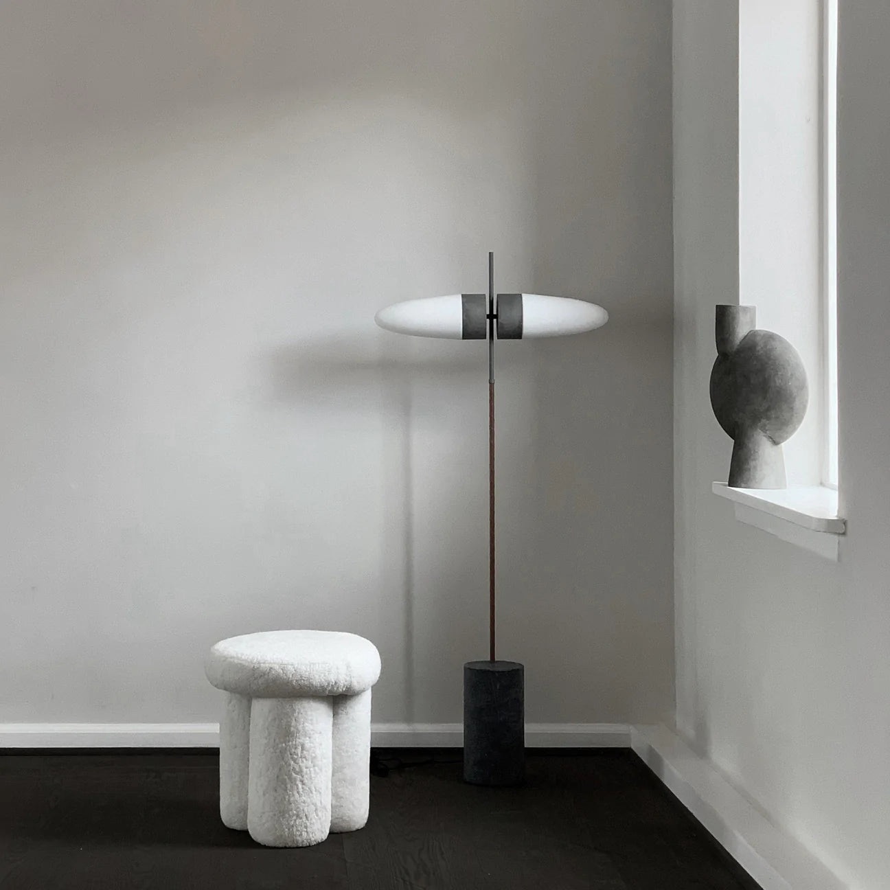 Bull floorlamp ( best vara finns 1 ex i butik, hämtas)