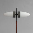 Load image into Gallery viewer, Bull floorlamp ( best vara finns 1 ex i butik, hämtas)