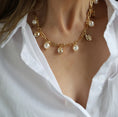 Load image into Gallery viewer, AYRA NECKLACE / PEARL / GOLDEN SHADOW
