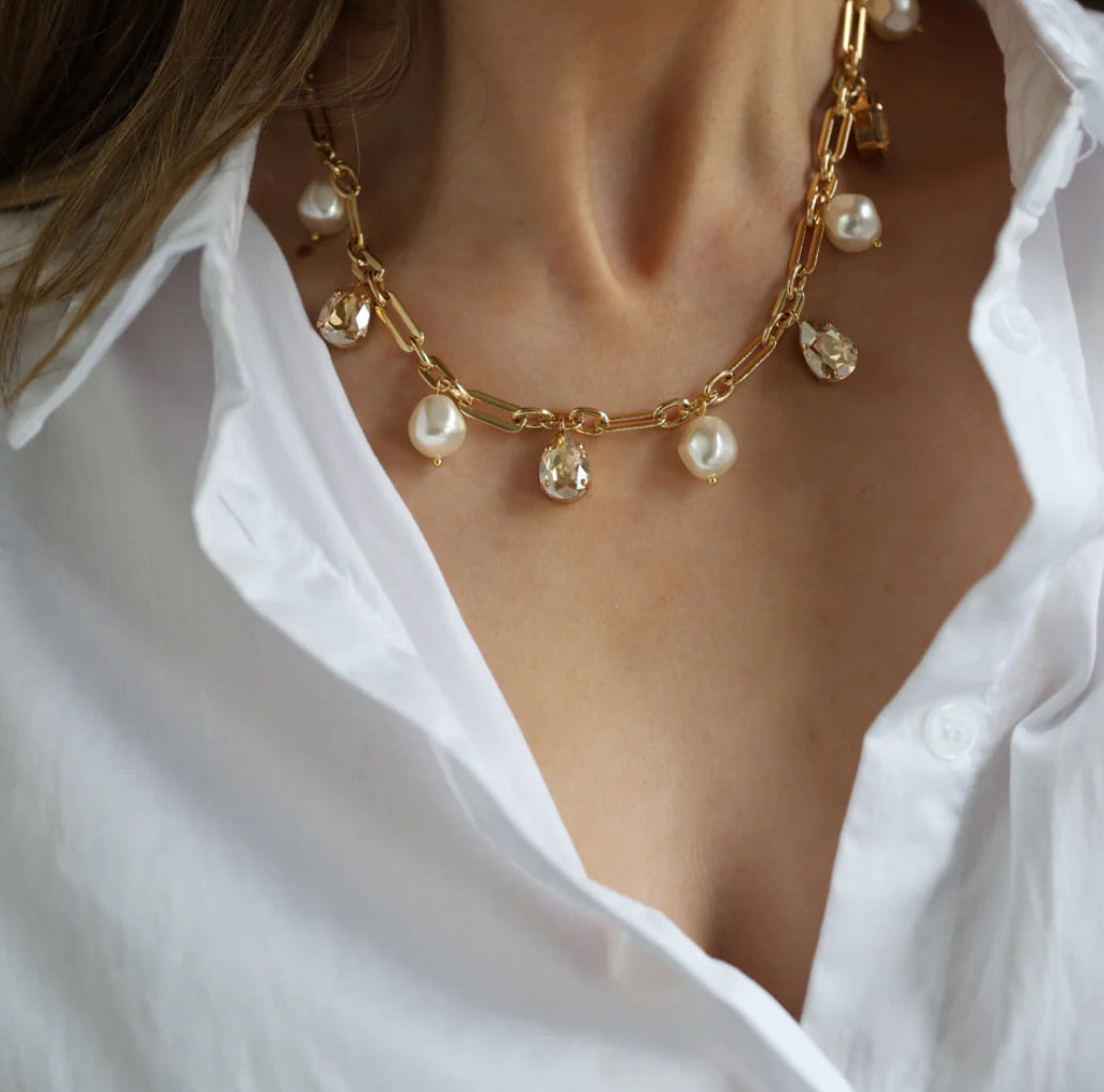 AYRA NECKLACE / PEARL / GOLDEN SHADOW