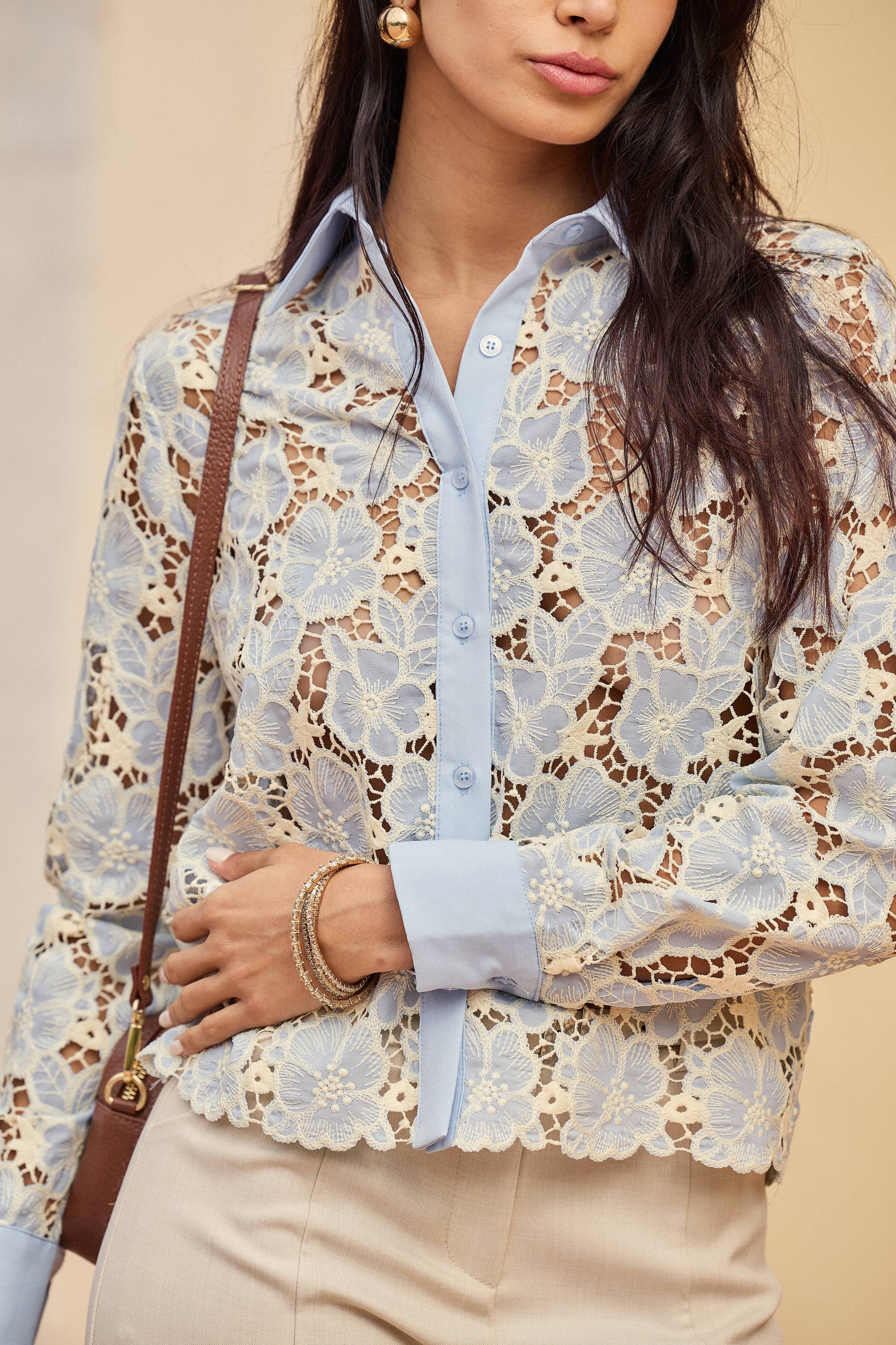 Julie Spetsblus blå