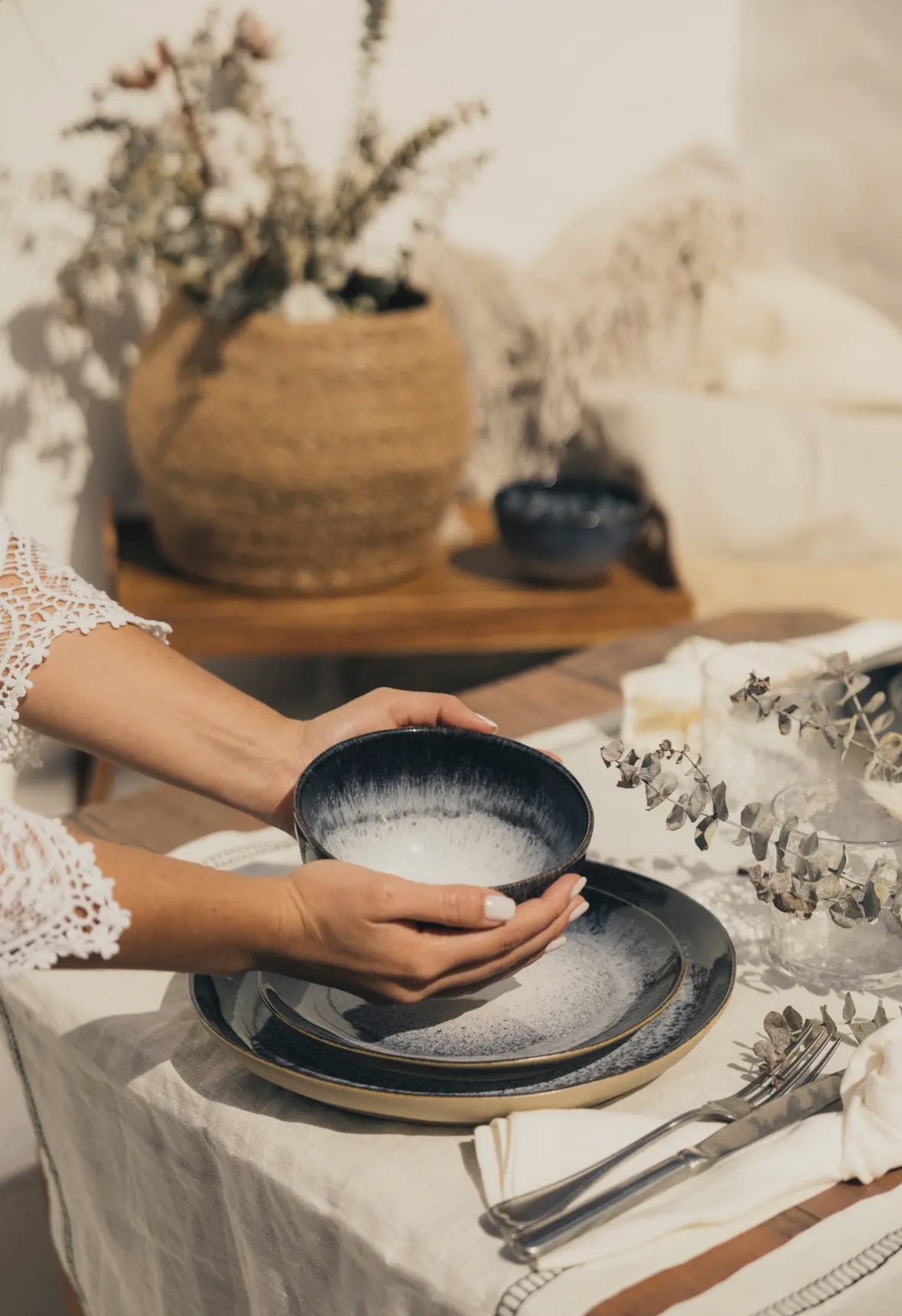 Selected by Enchanté middagstallrik svartvit