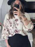 Load image into Gallery viewer, Minny Stickad kofta Beige
