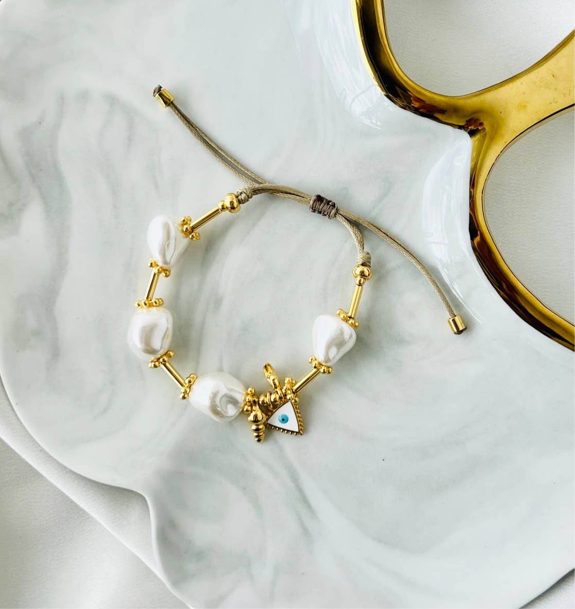 Pärlarmband med med öga