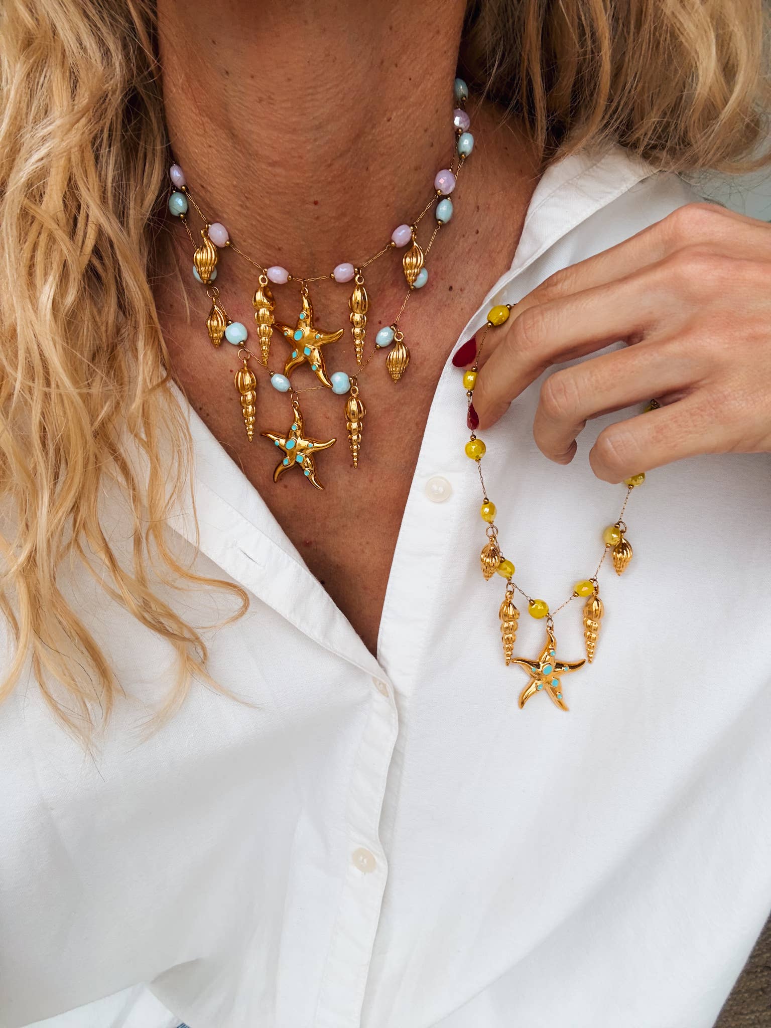 Guld Rosario Choker med tropiska berlocker Färg : Gul