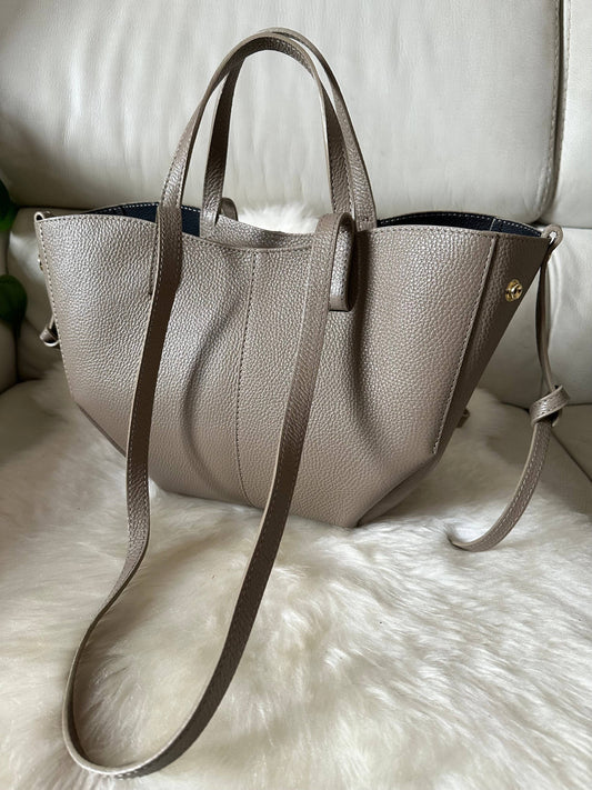 DAPHNE- Tote Taupe