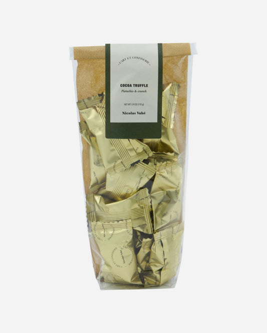 Cocoa truffle with pistachio and crunches