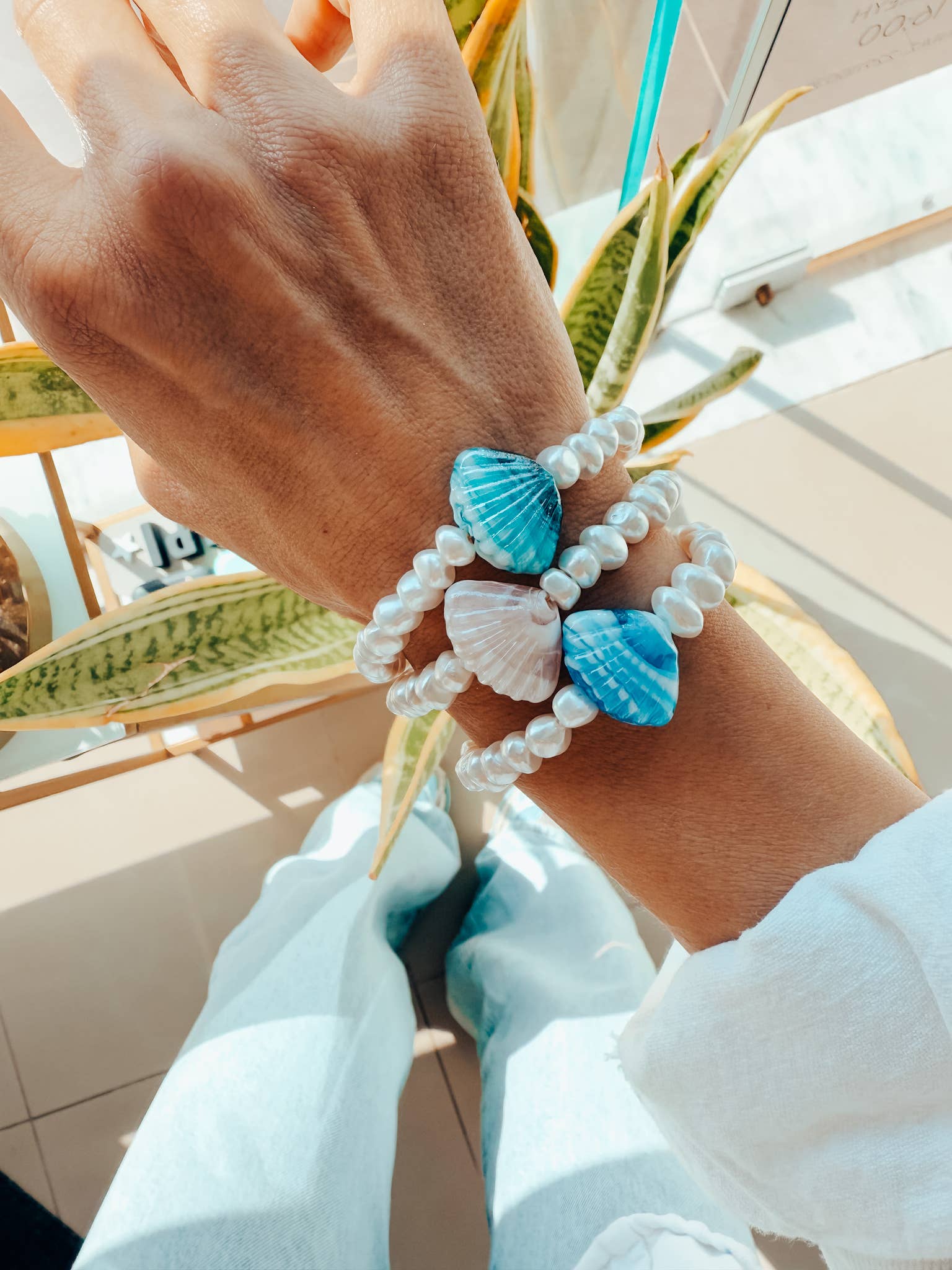 Pärlarmband med dekorativt kammusselskal: Lax rosa