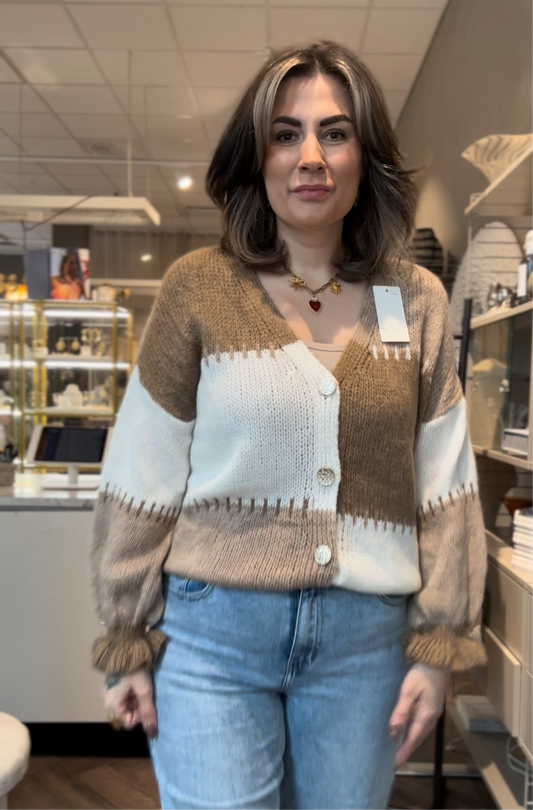 Lina stickad tröja med knappar beige onesize 36-46