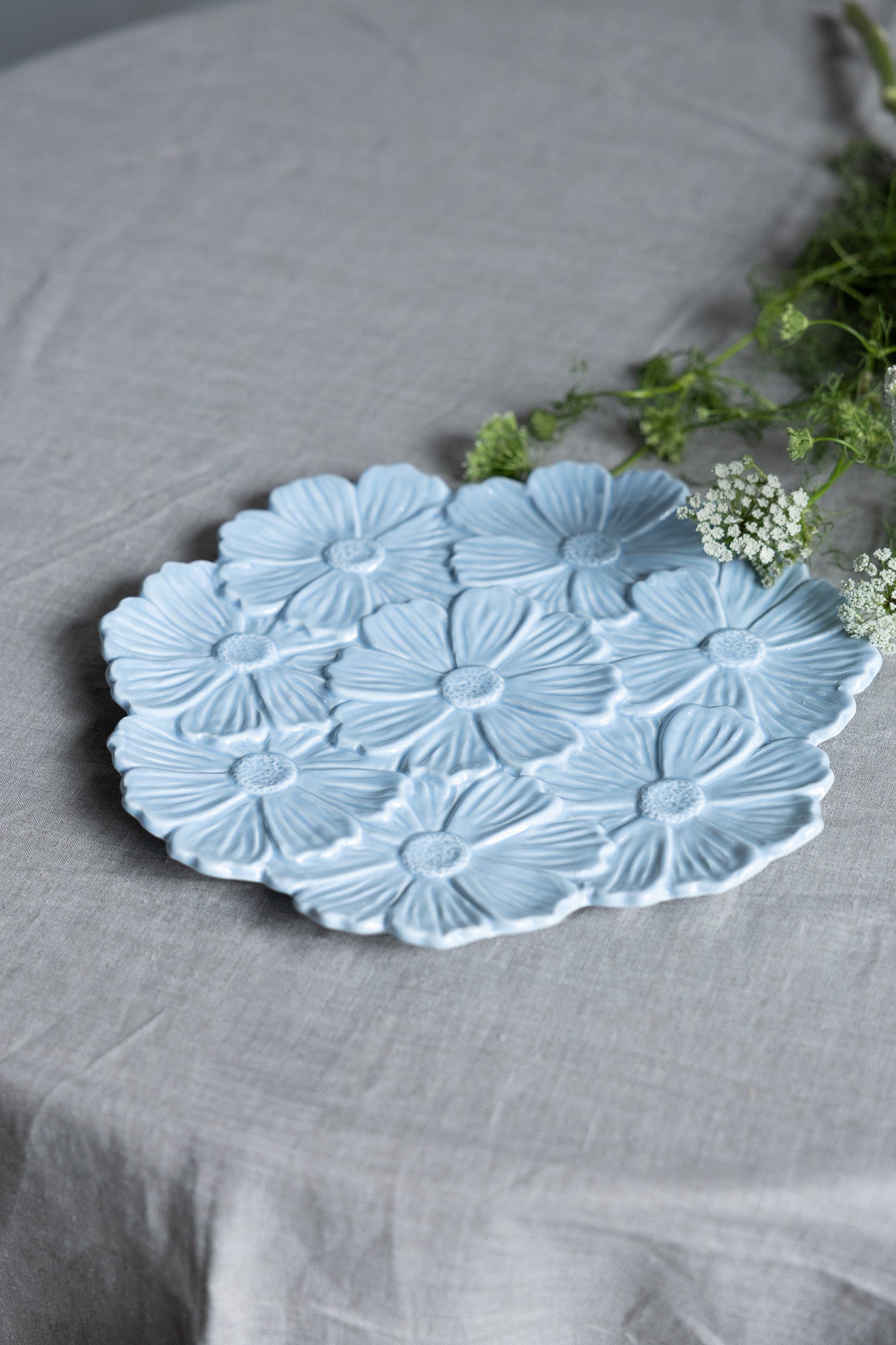 Flor ljusblått fat