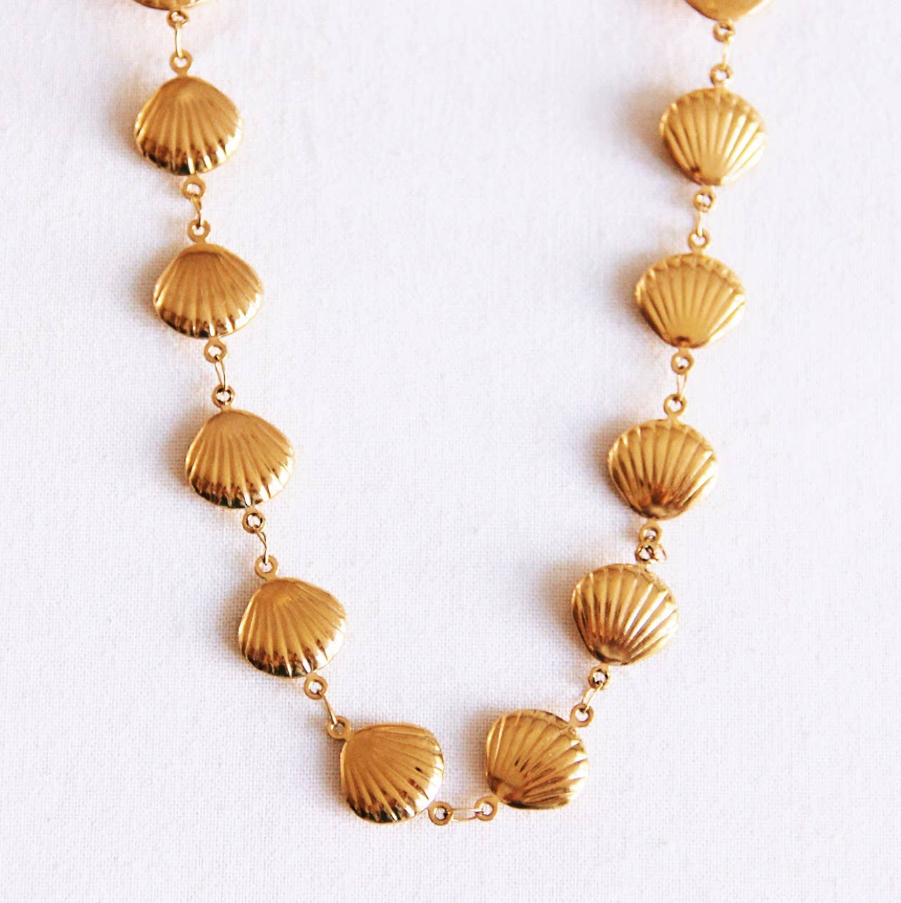 Shell halsband