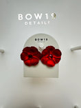 Load image into Gallery viewer, FLOWER SMALL EARRINGS RED METALLIC
