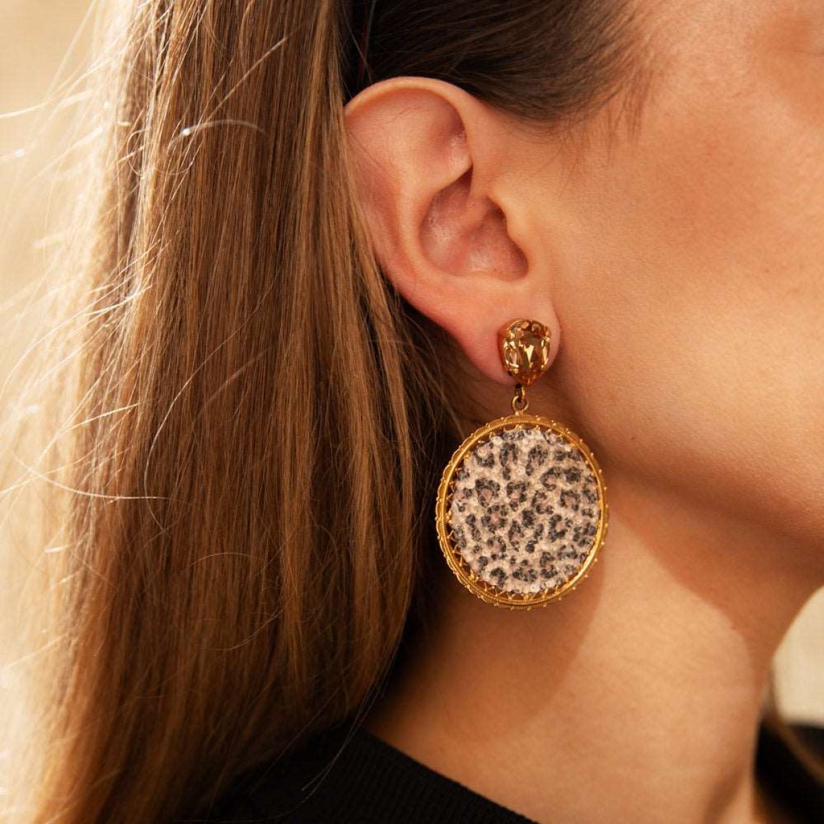 Alexandra earrings gold leo