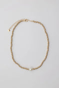 Load image into Gallery viewer, Glow Short Necklace Gold
