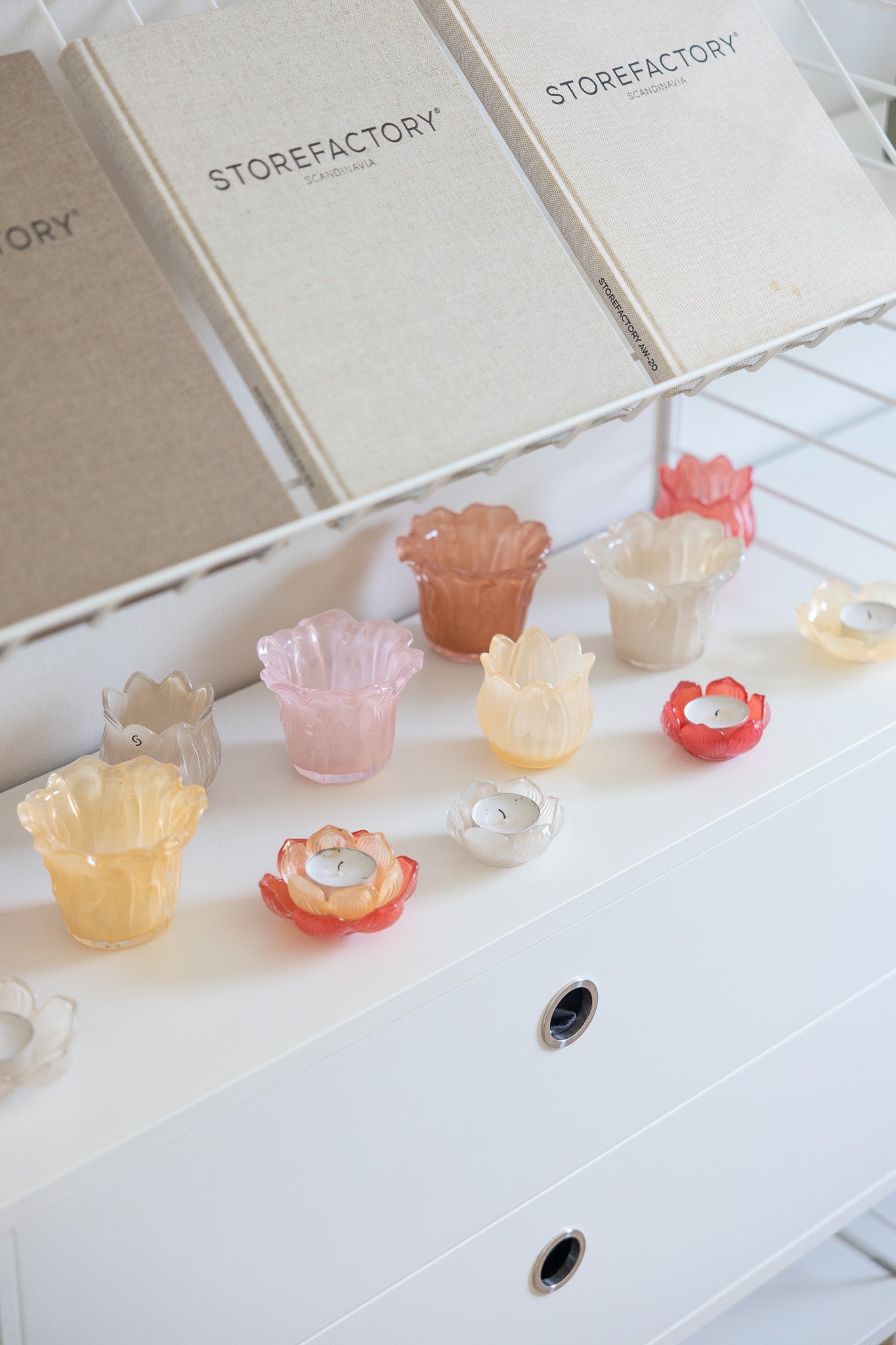 NYBY
Ljusgul ljuslykta