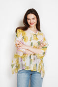 Load image into Gallery viewer, Felicia skjorta i tencel Soft Yellow & Lavande

