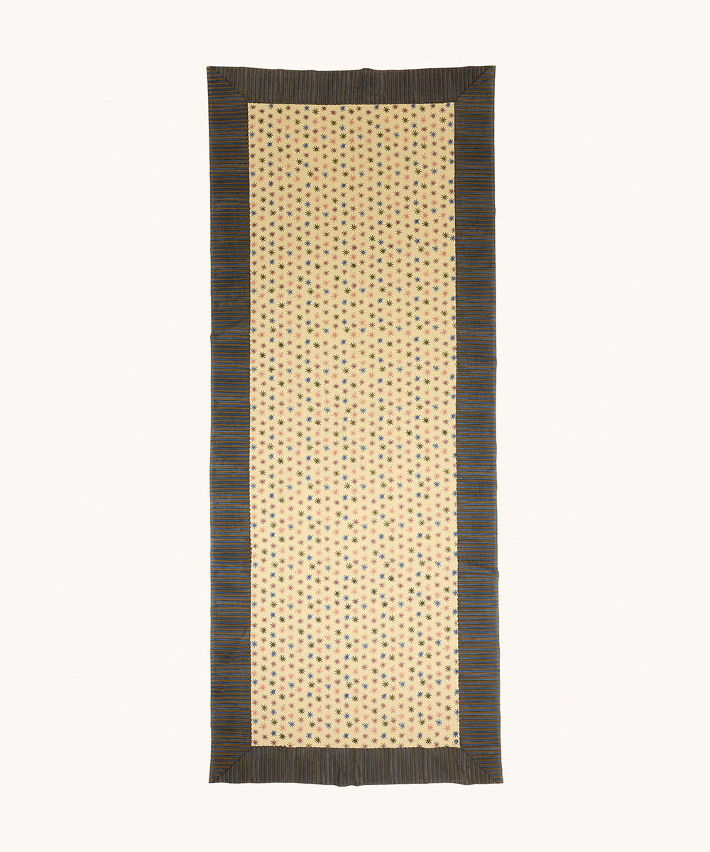 Noa Star Table Throw in Tote Bag