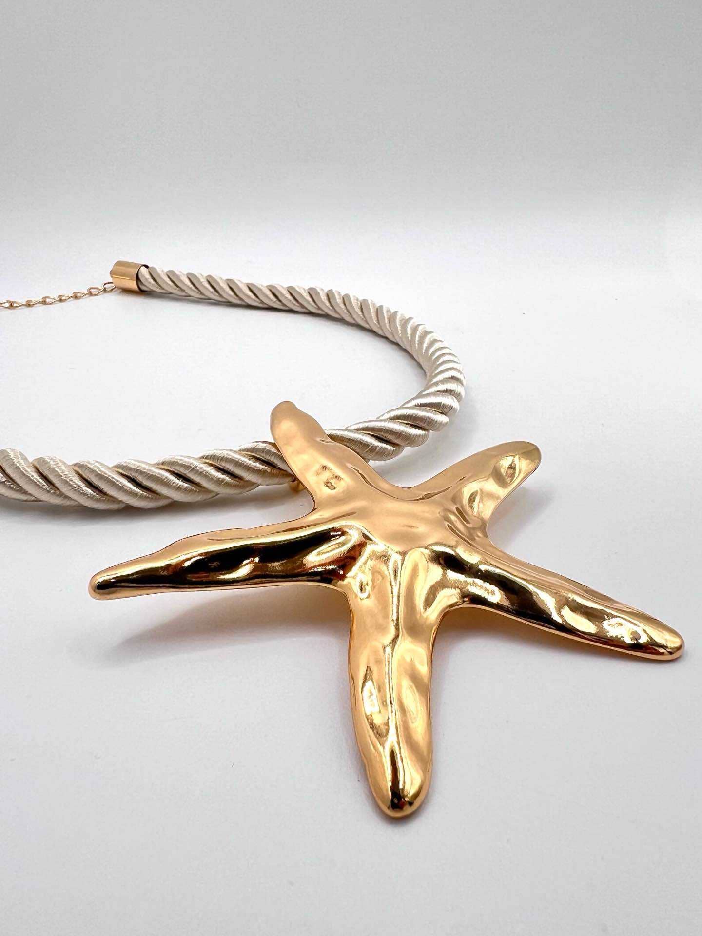 STJÄRNHALSBAND: Beige