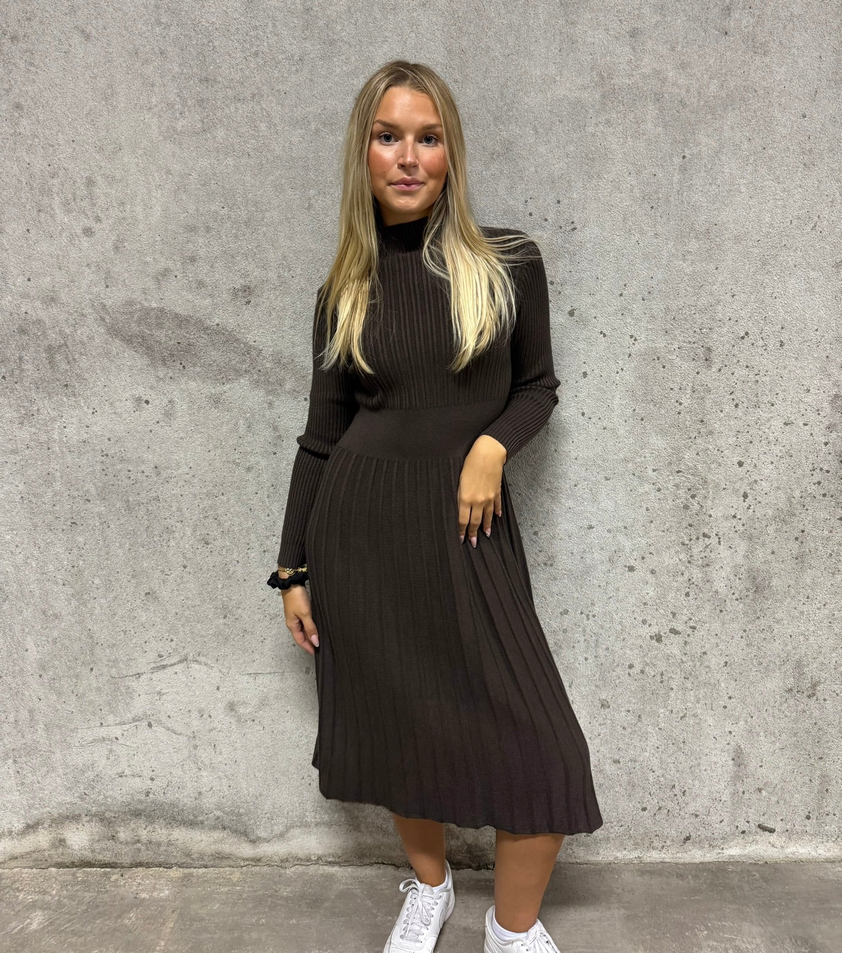 Winter dress espresso