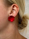 Load image into Gallery viewer, FLOWER SMALL EARRINGS RED METALLIC
