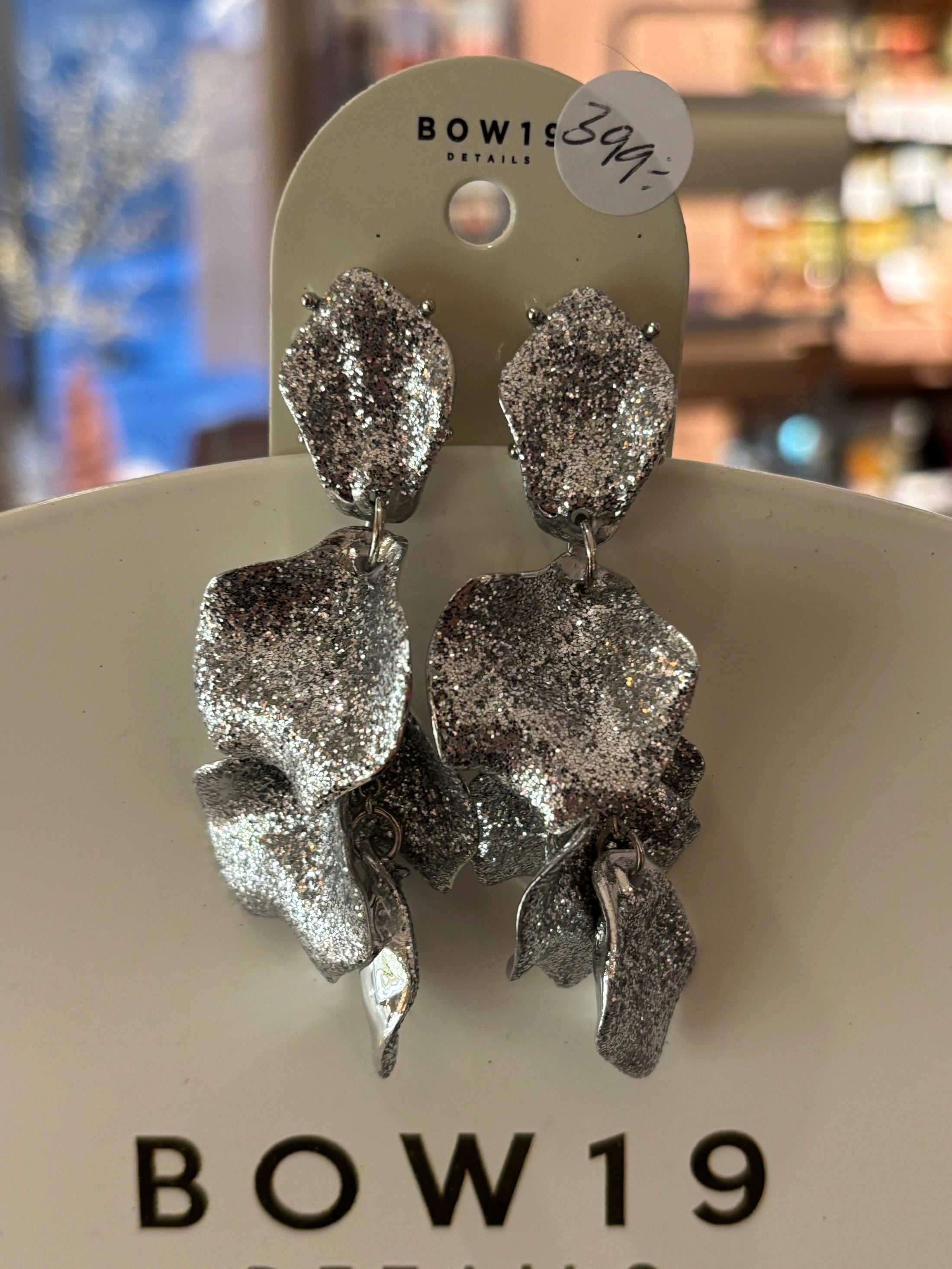 Leaf earrings silver glitter