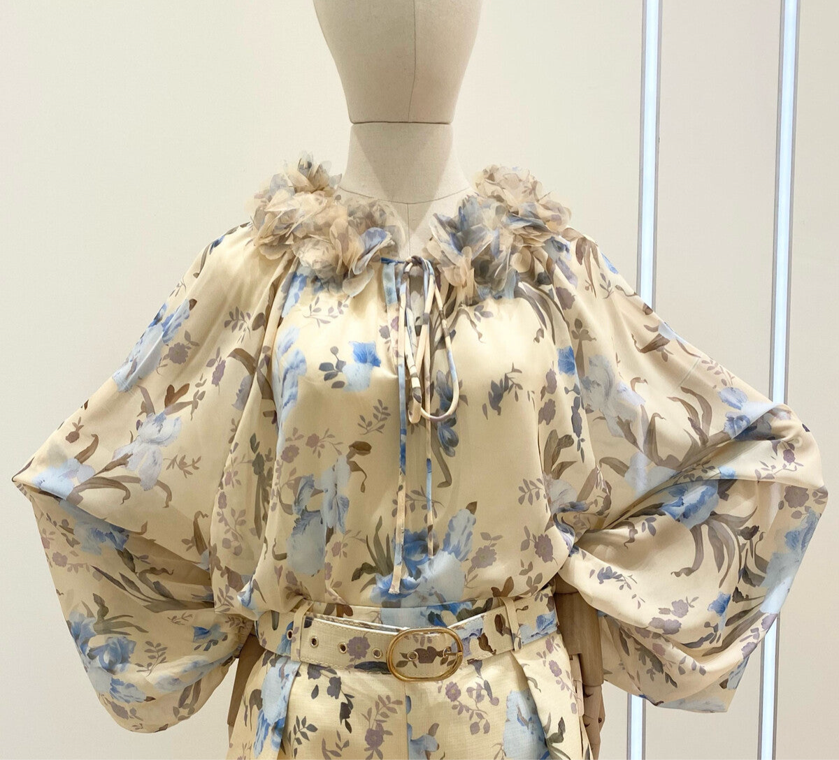 Flowy Blus Soft Yellow & Blue