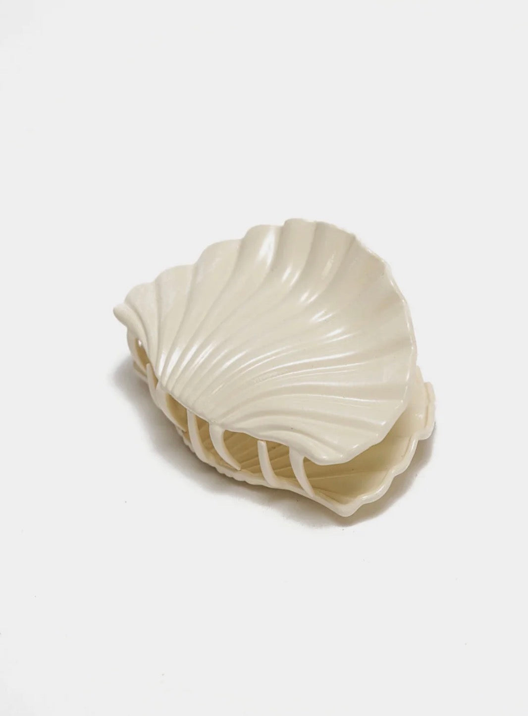 Shell Hairclip Cream White