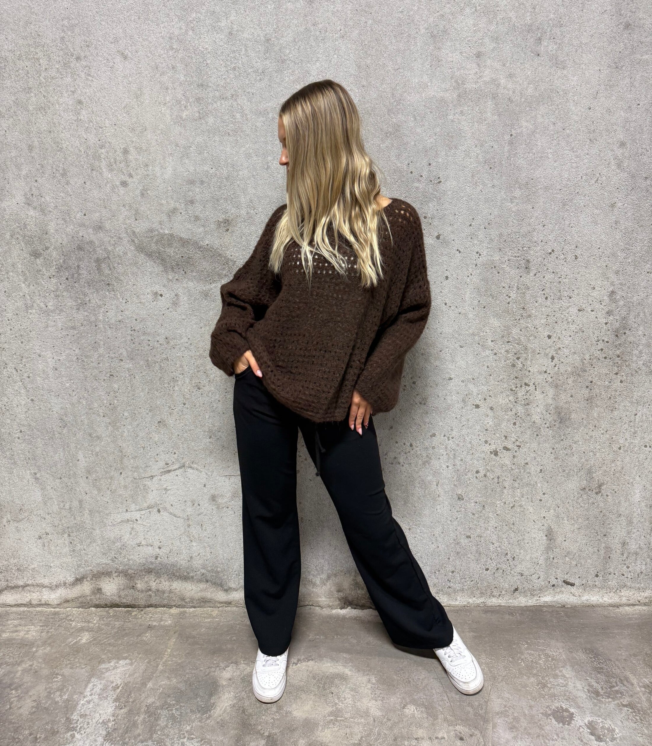 Happy autumn sweater - brown