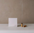 Load image into Gallery viewer, Palo Santo handgjord rökelse-kon 20 st
