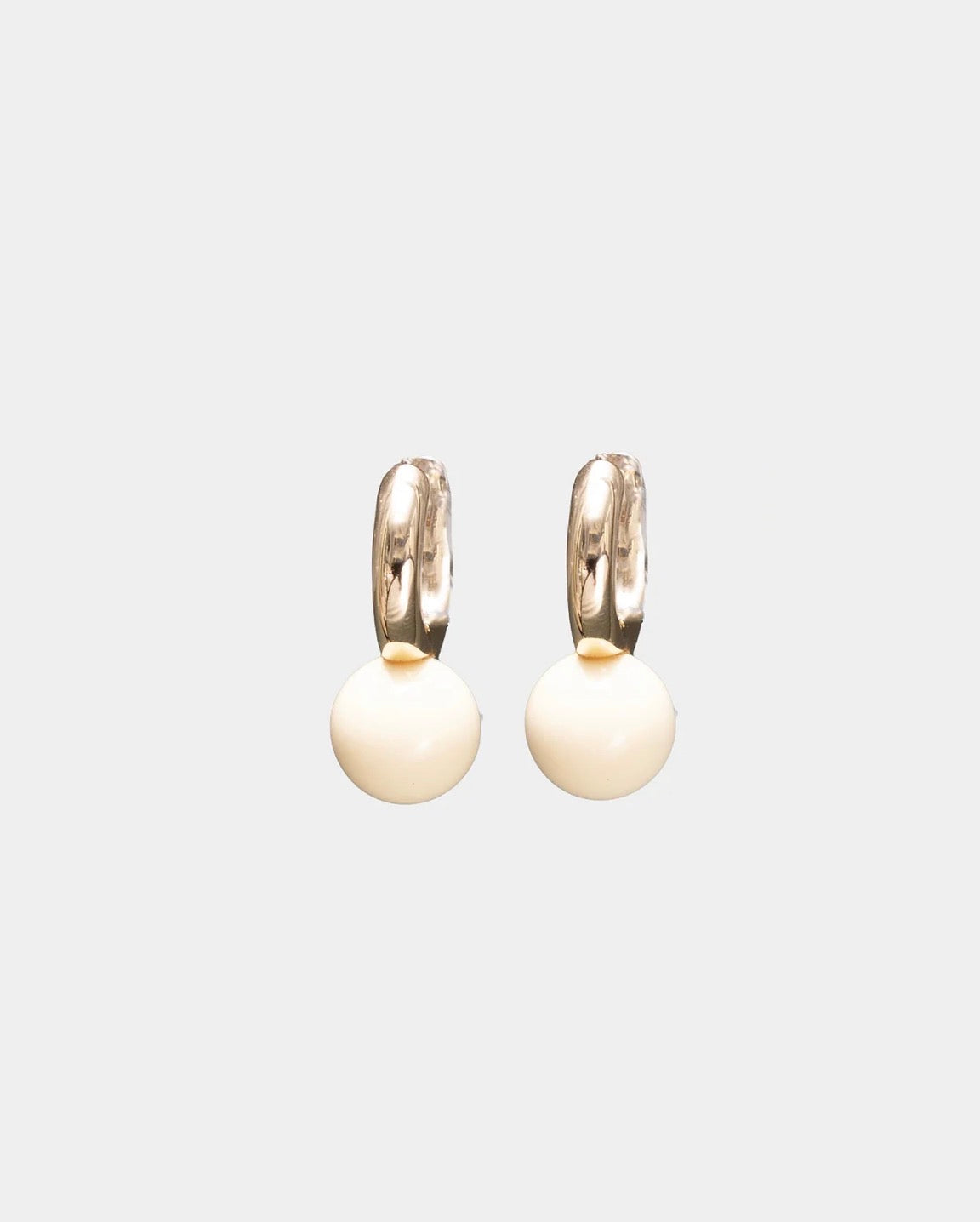 Amelie Pearl Hoops Cream