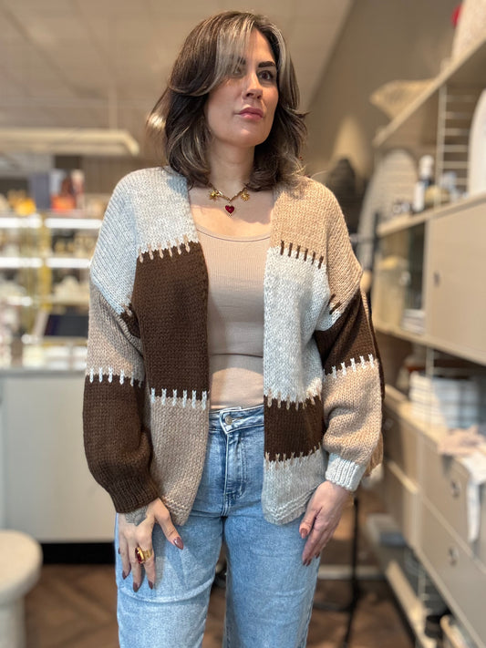 Mia stickad tröja Mörkbrun Onesize 36-46