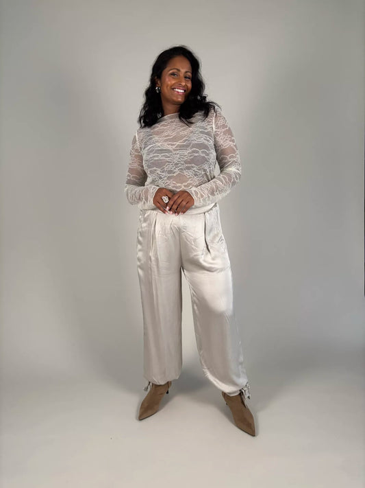 LACE topp creme