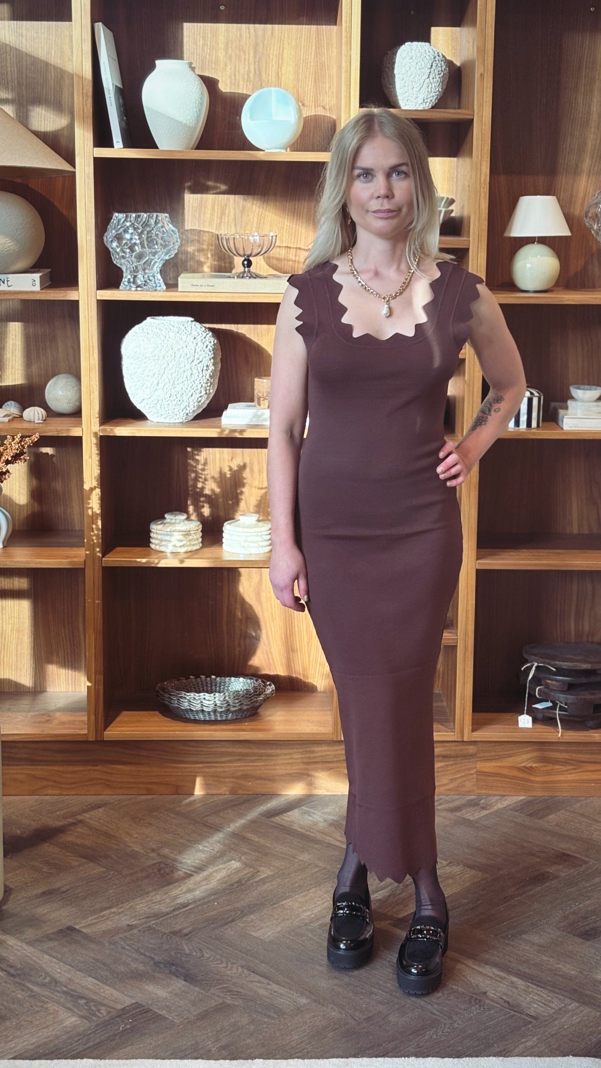 Kayla dress chokladbrun