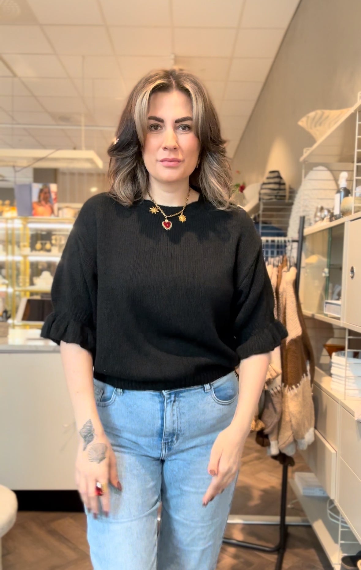 ROMA Tröja med volangärmar Svart 36-44