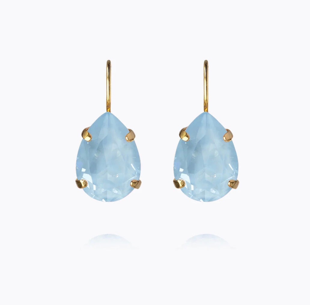 Mini Drop Clasp Earrings Gold
Sky Ignite