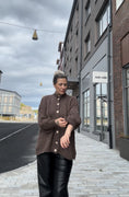 Load image into Gallery viewer, Lo Stickad tröja brun
