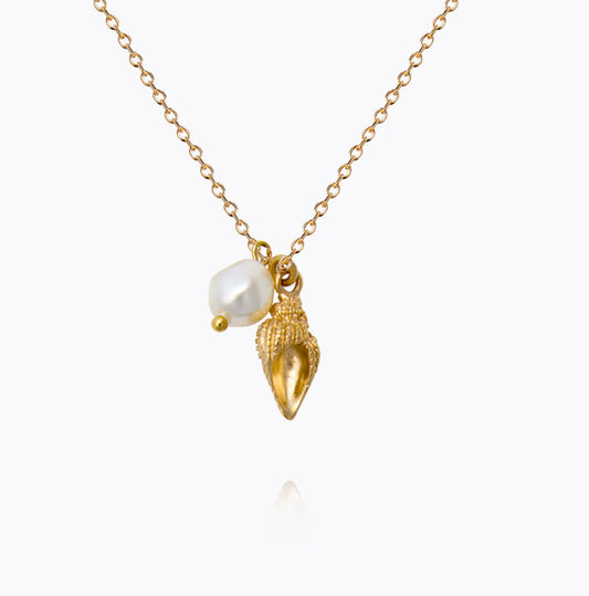 Shell pearl necklace