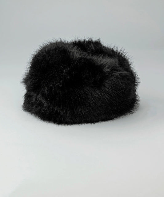 Anais hat Black