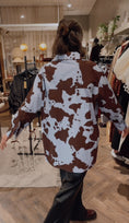 Load image into Gallery viewer, Cow skjorta
